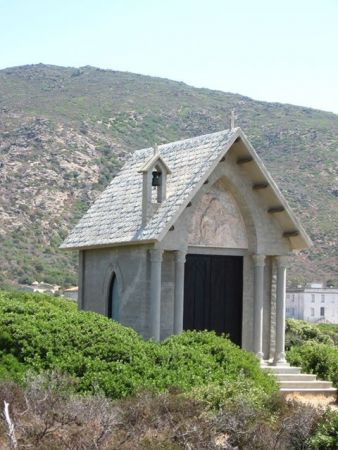 Kaple Cala Reale na ostrově Asinara